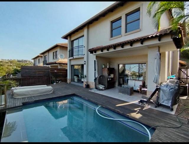 3 BEDROOM TOWNHOUSE FOR SALE IN LA LUCIA